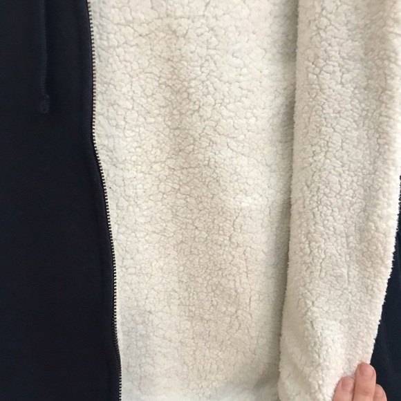 Hooded Lined Active Vest - Picture 4 of 7